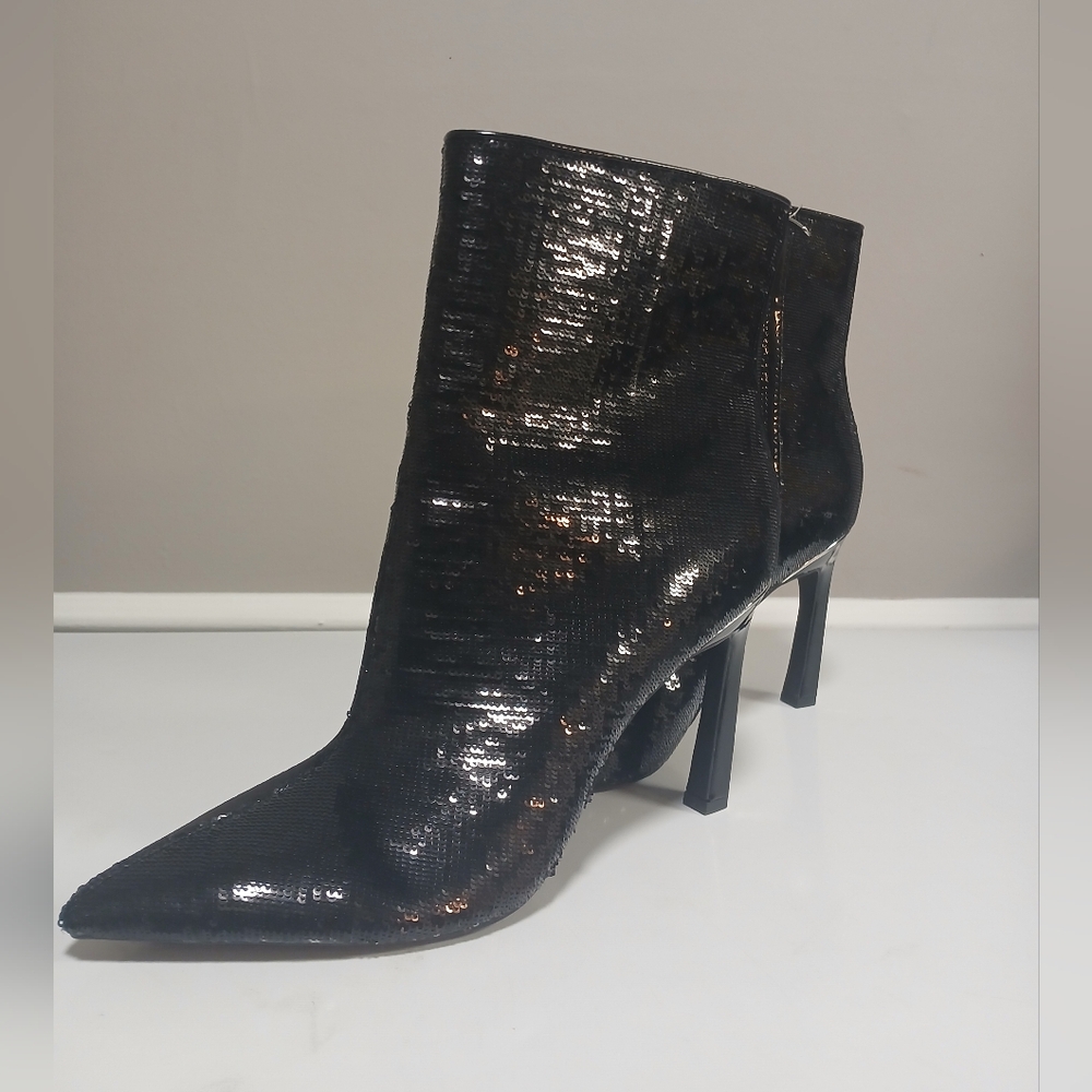 New! Nine West Black Sequin Pointed Toe Side Zip Ankle Boot Heeled Bootie 11 NWO